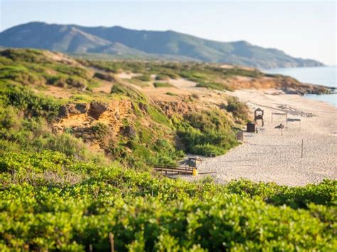 spiaggia nudisti hot|Le 10 spiagge per nudisti più belle della Sardegna